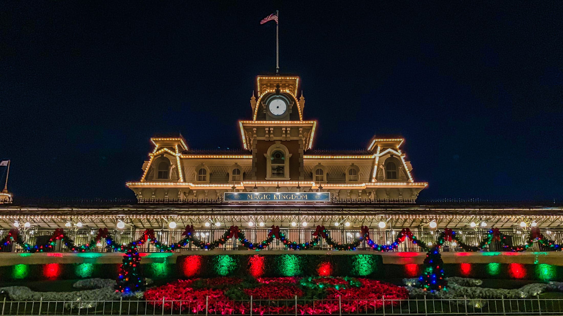 Christmas At the Disney Parks 2