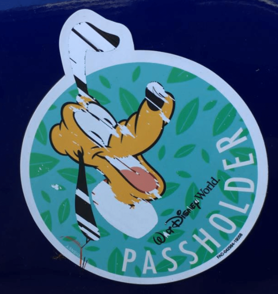 List of Disney World Passholder Magnets Over The Years 6
