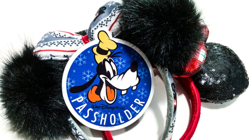 Goofy Holiday Passholder Magnet 2018
