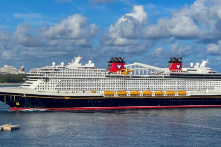 How much does a Disney cruise cost? 6